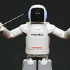 ASIMO_Conducting_Pose_on_4.14.2008.jpg