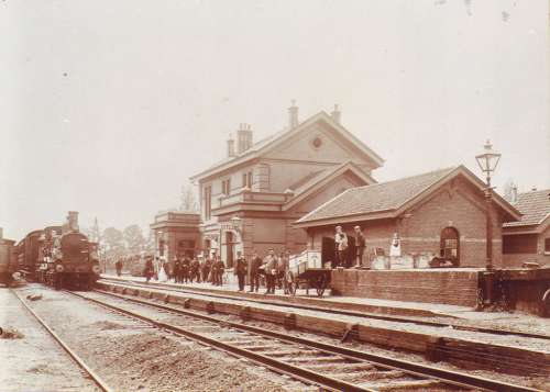 Station_oudenbosch_1905.jpg